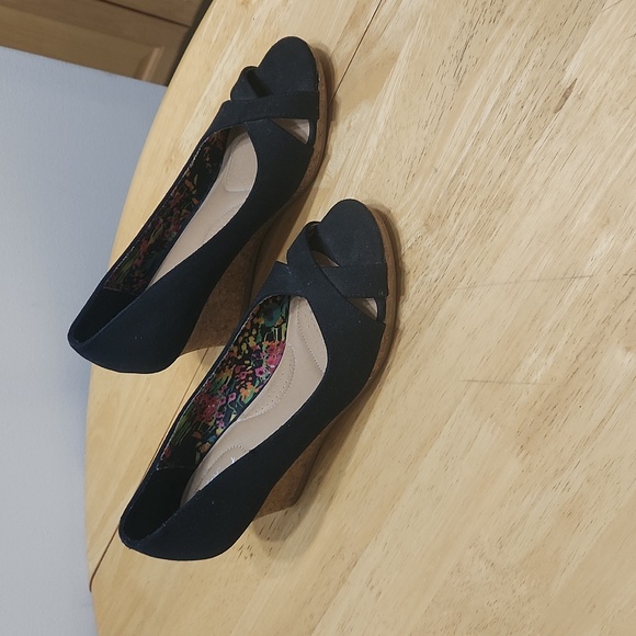 Dexflex Comfort Heels - Picture 4 of 4